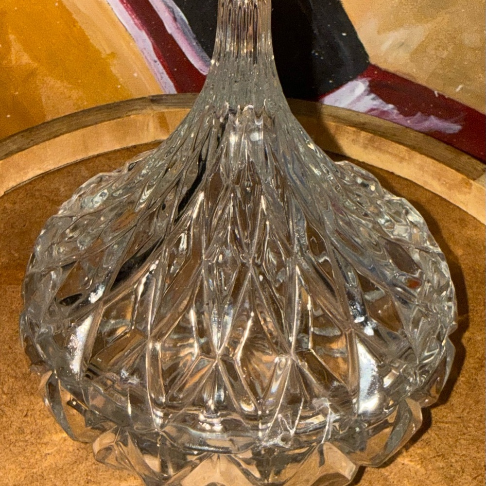 Vintage Elegant Crystal Hersheys kiss candy dish - Picture 2 of 4
